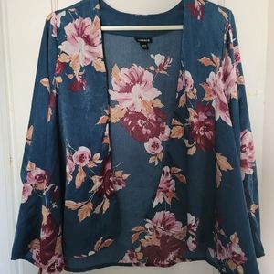 Torrid floral throw over 0/00